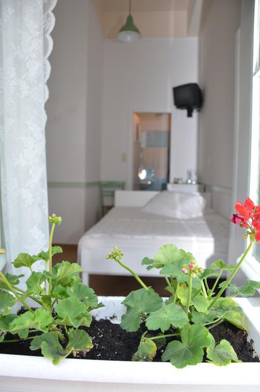Aegli Rooms Tínos Habitación foto